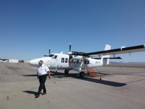 ラスベガスからグランドキャニオンに飛んでいるシーニック航空の飛行機（とパイロット）